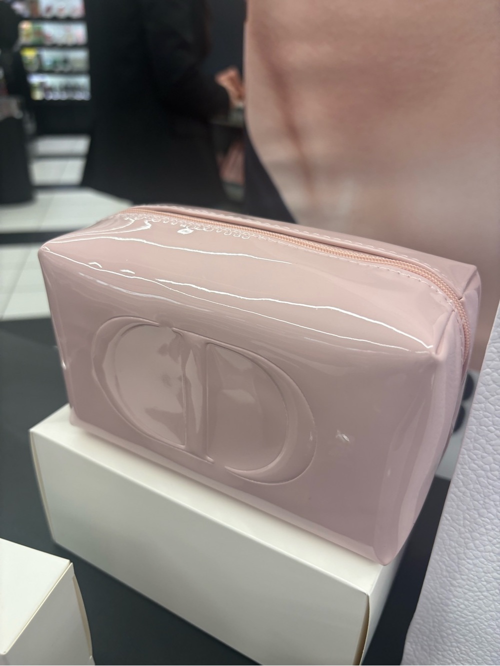 🆕🎀DIOR Glossy Light Pink Cosmetic ZIP Pouch